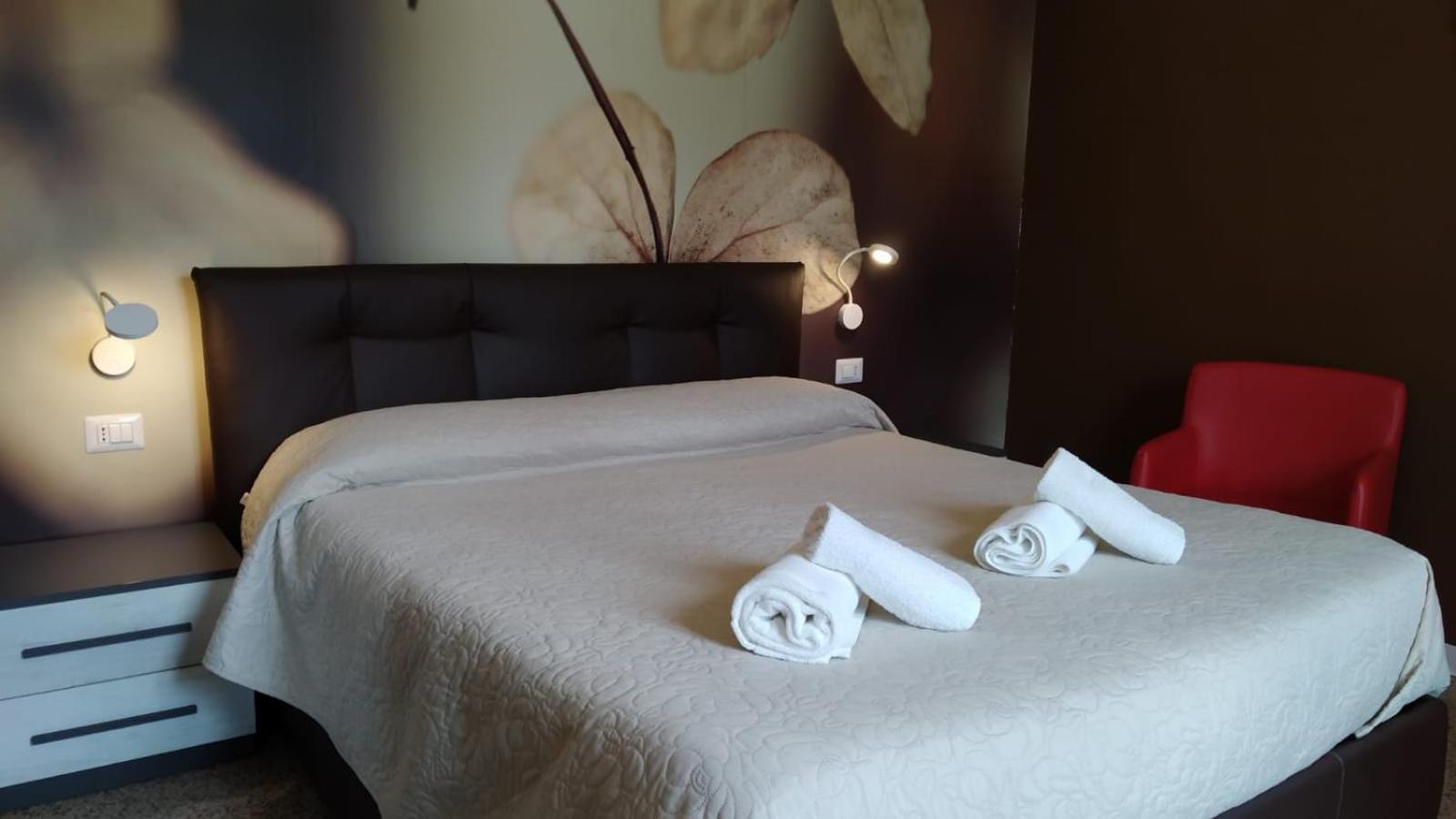 Cconforthotels R&B Central Rooms Bari Kültér fotó